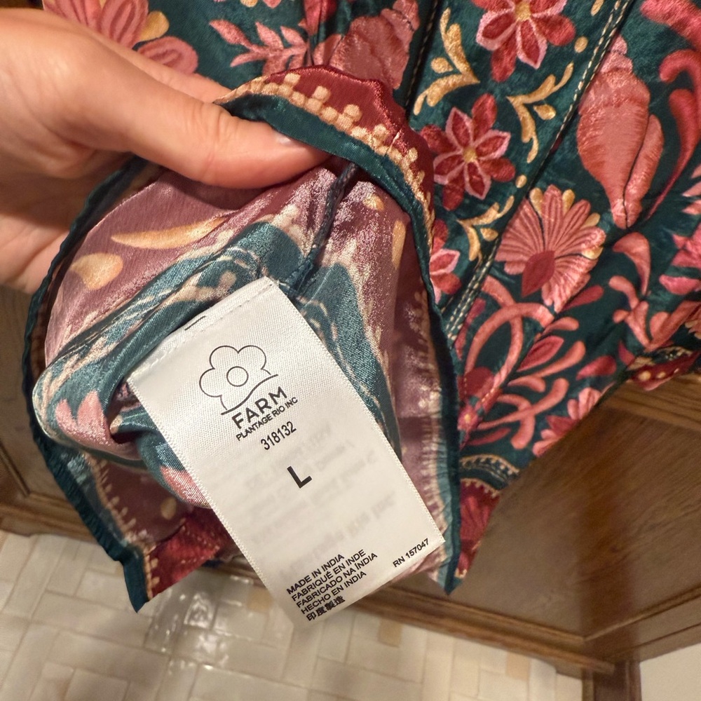 Farm Rio Patterned Blouse - Picture 6 of 8